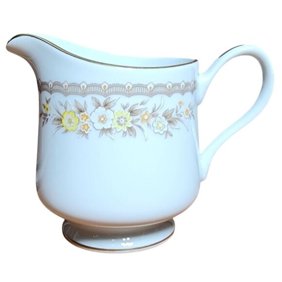 Vintage Ekco International Golden Autumn Exquisite Fine China Japan Creamer - Picture 1 of 8